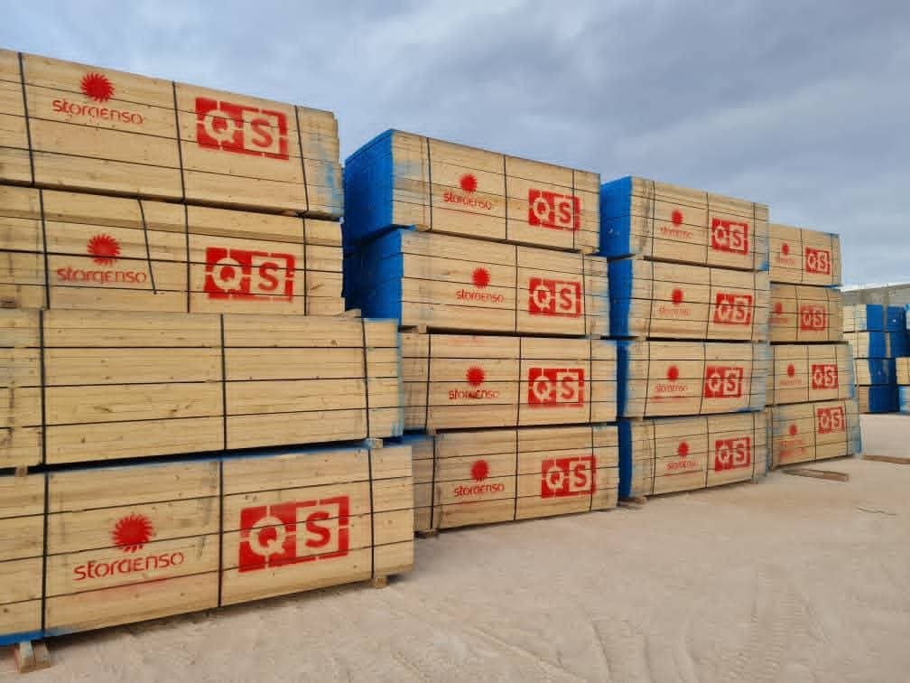 أخشاب مختومة بعلامات QS و Stora Enso - شركة المداد
